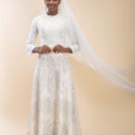 Robe de mariée avec la dentelle + une traine- Wafa haute couture-250000Fcfa ( Sans voile)