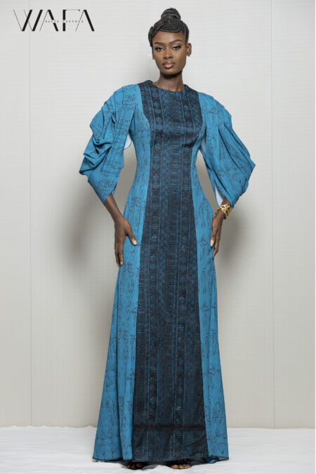Longue robe avec touche à l’avant imprimé tissu wafa